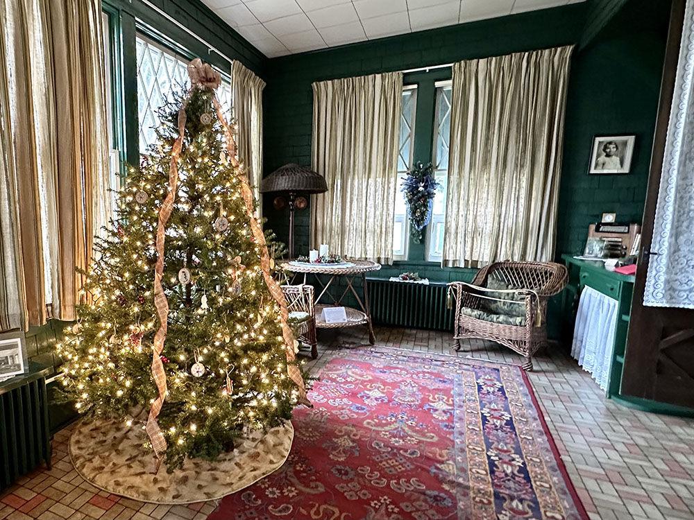 Four tours, one incredible holiday season in Little Falls Photo